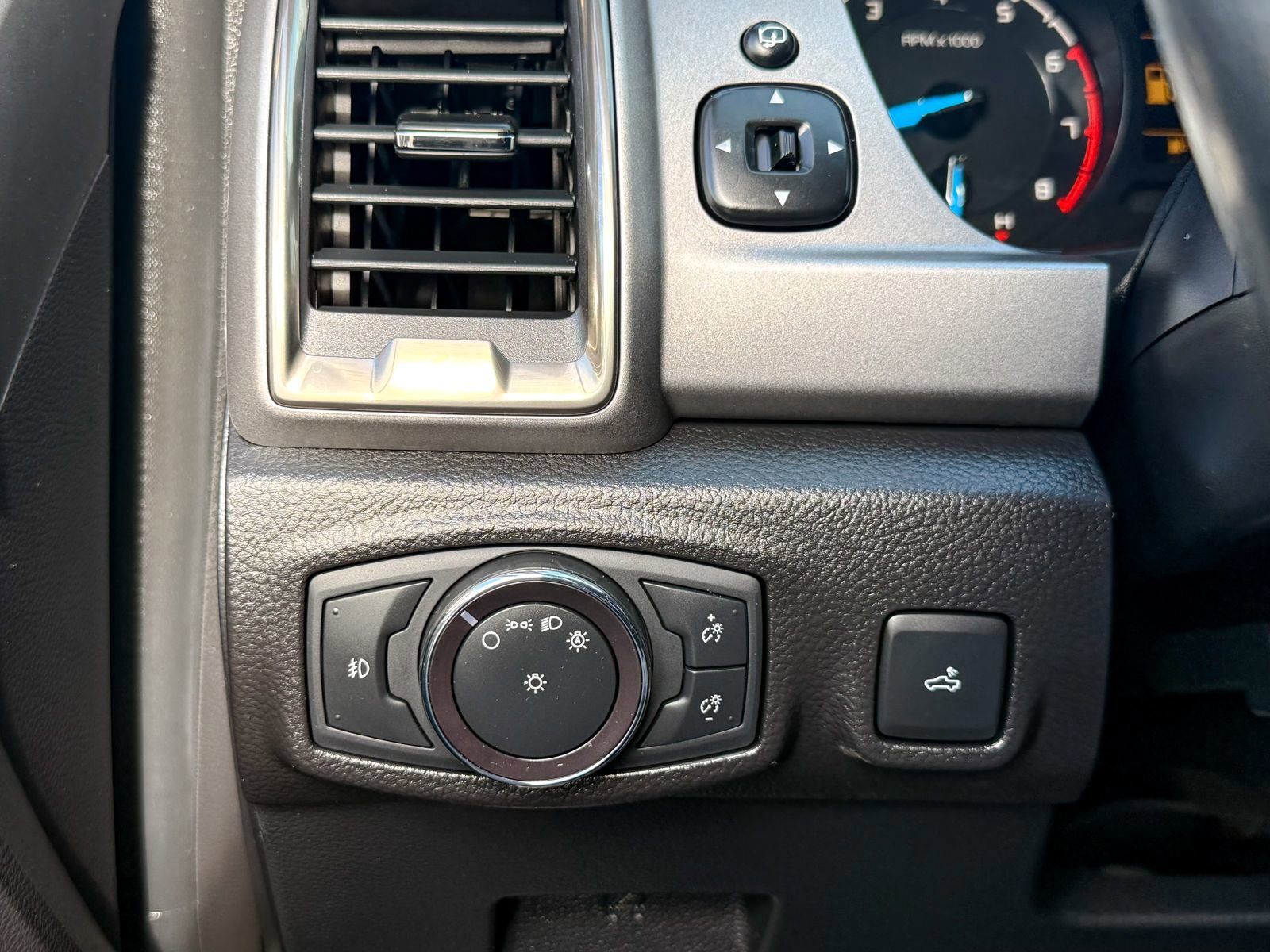 Certified 2020 Ford Ranger XLT w/ Equipment Group 302A Luxury image 32