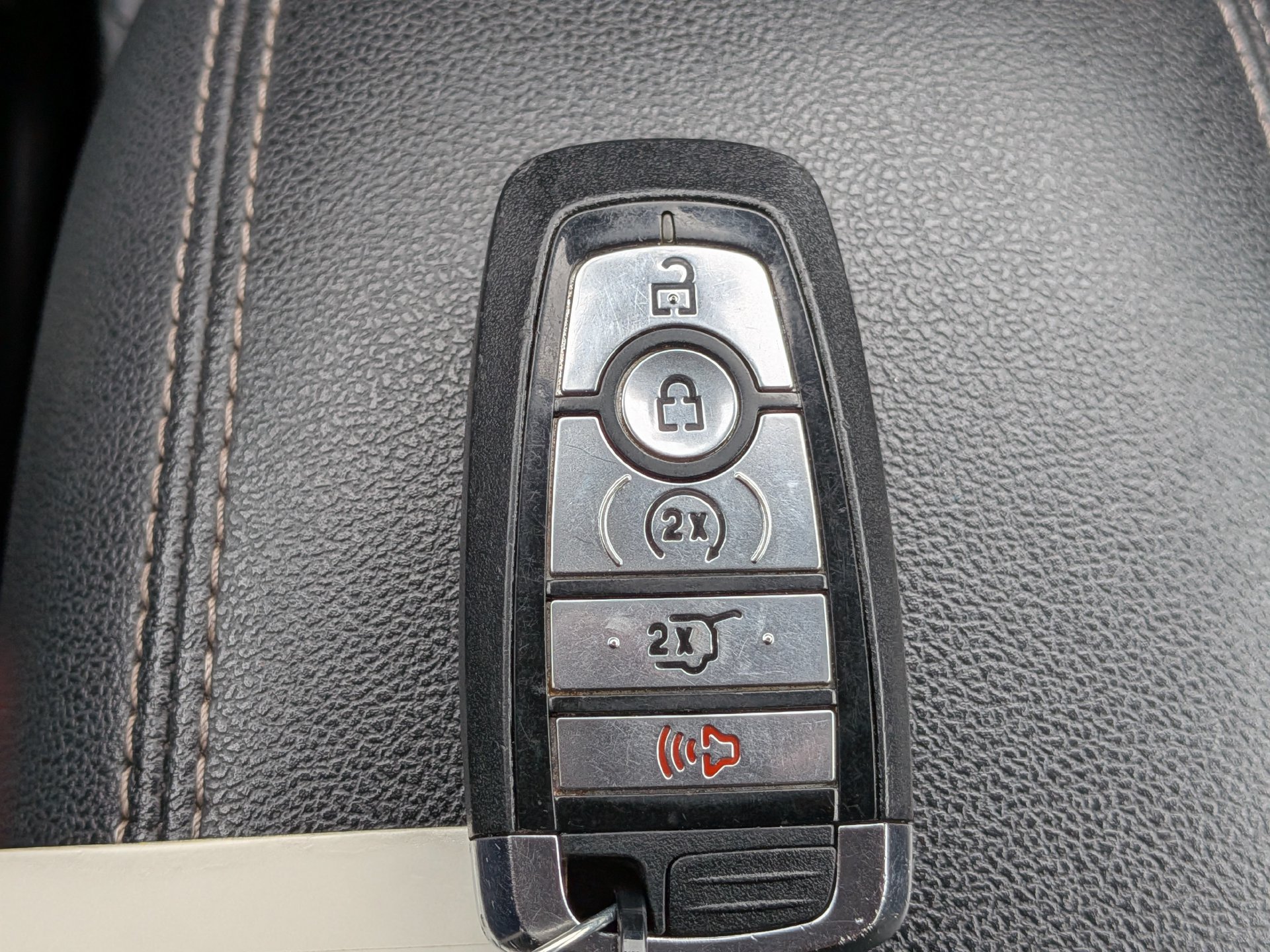 Certified 2024 Ford Escape Active AWD/4WD image 32