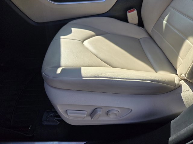 Used 2023 Toyota Highlander XLE image 20