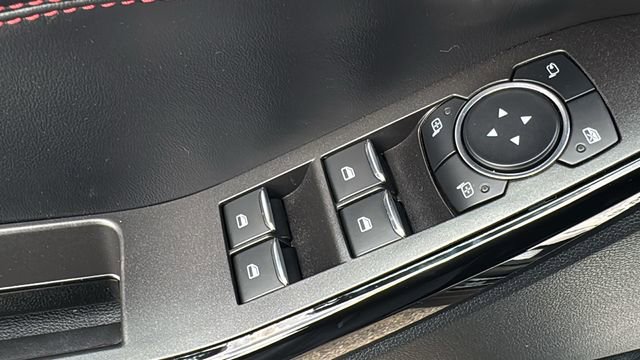 Certified 2024 Ford Explorer ST-Line w/ Class IV Trailer Tow Package image 11