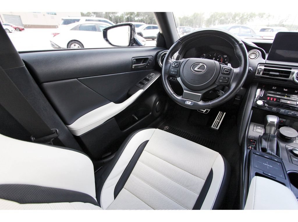 Used 2022 Lexus IS 350 F Sport RWD image 11