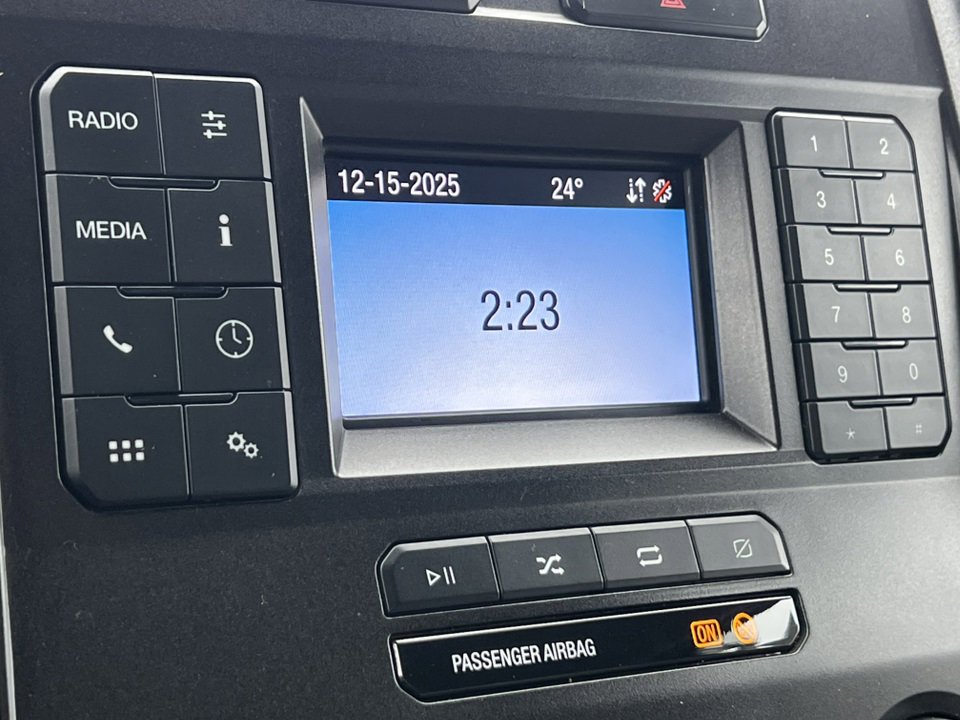 Certified 2020 Ford F550 4x4 Regular Cab Super Duty w/ Power Equipment Group image 23