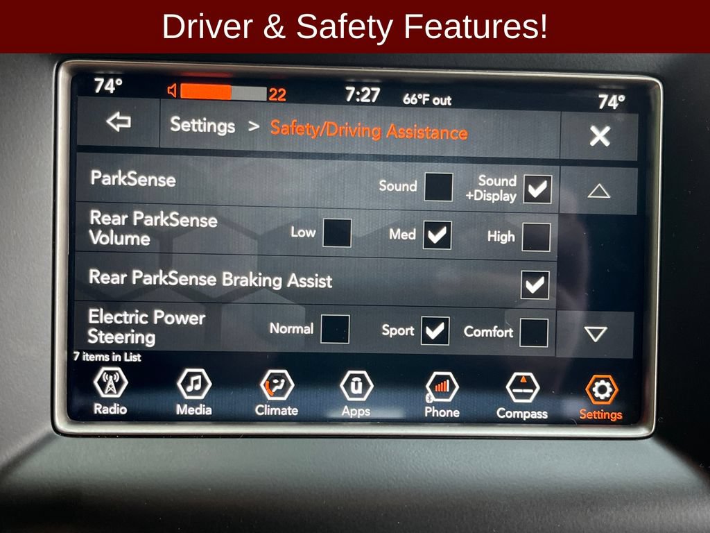 Used 2018 Jeep Grand Cherokee Laredo AWD/4WD image 5
