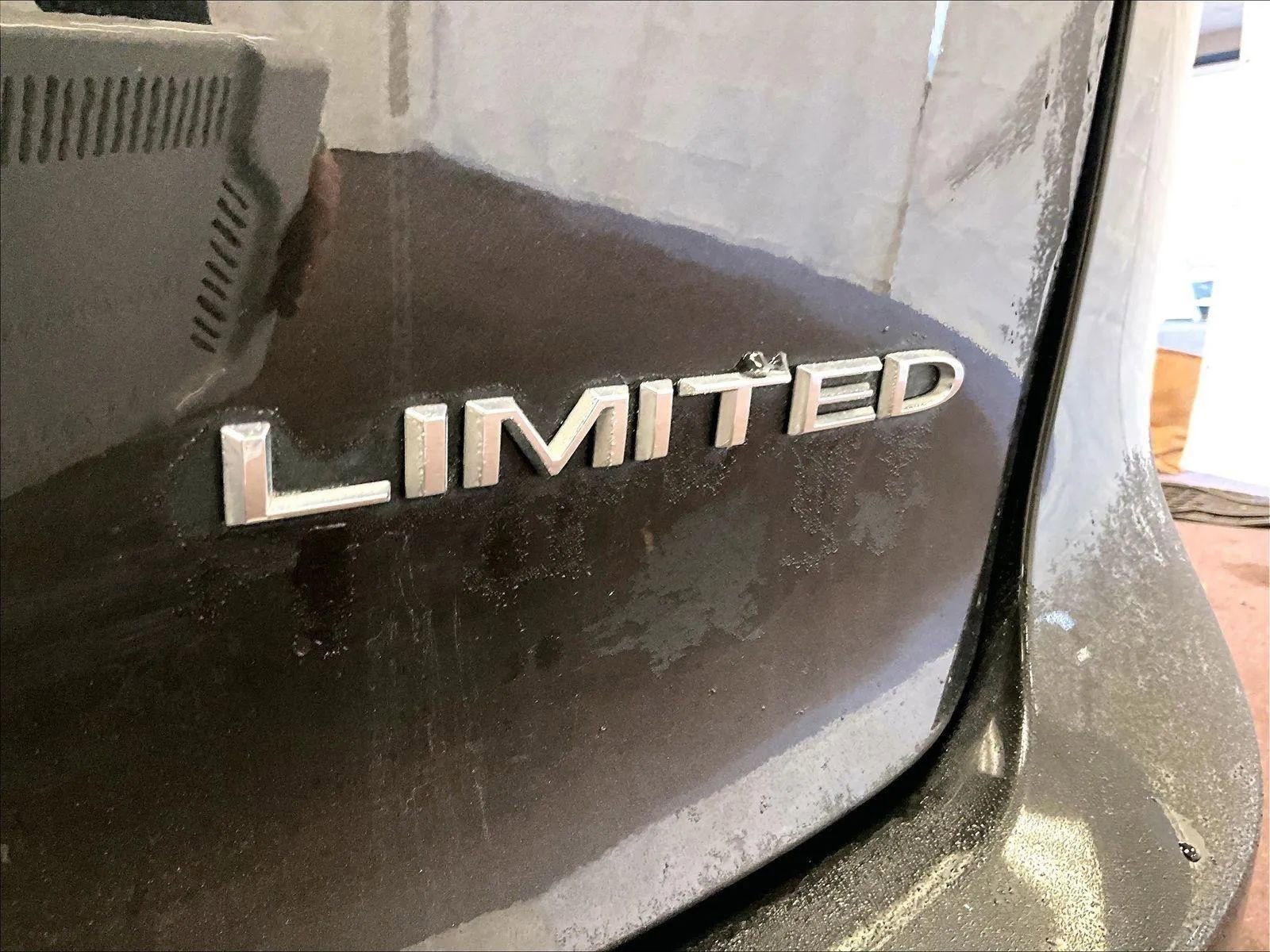 Used 2023 Chrysler Pacifica Limited FWD image 13