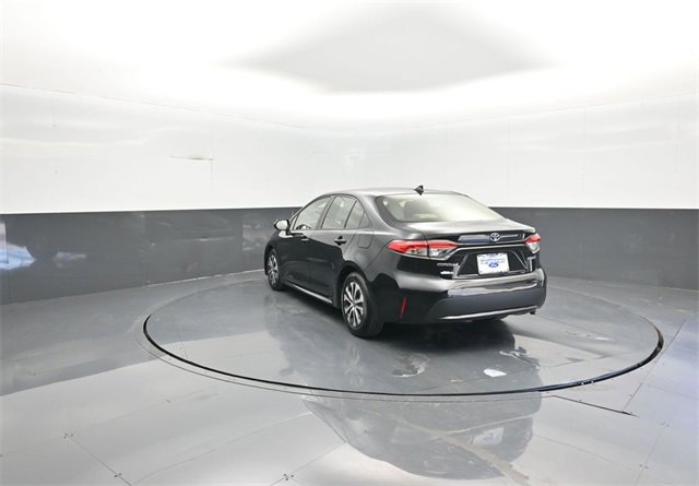 Used 2022 Toyota Corolla LE image 5