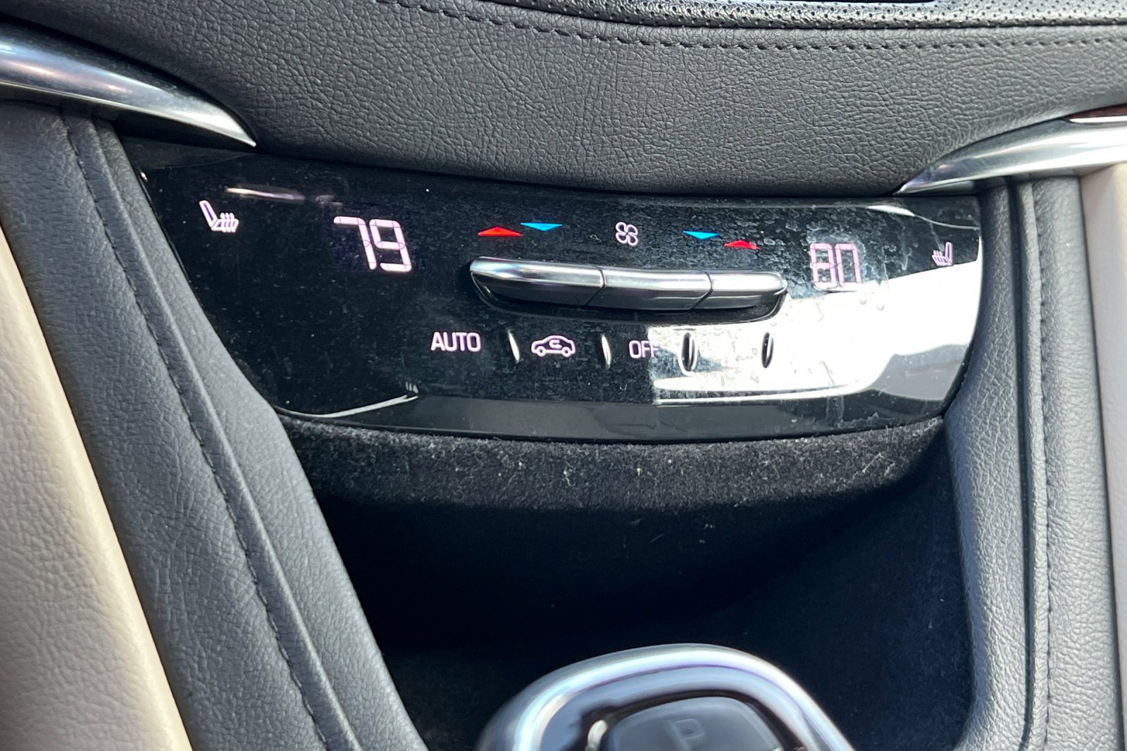 Used 2019 Cadillac XT5 Luxury image 23