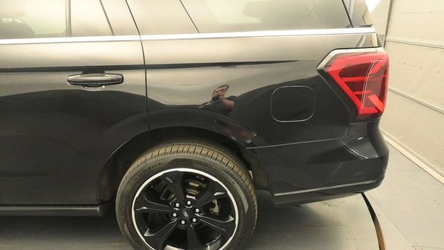 Certified 2023 Ford Expedition Limited AWD/4WD image 9