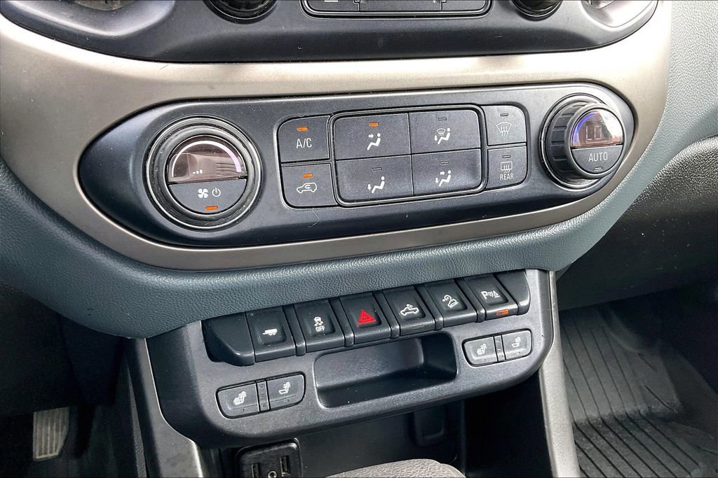 Used 2020 Chevrolet Colorado Z71 image 26