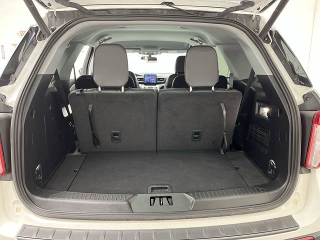 Certified 2023 Ford Explorer XLT w/ Equipment Group 202A AWD/4WD image 29
