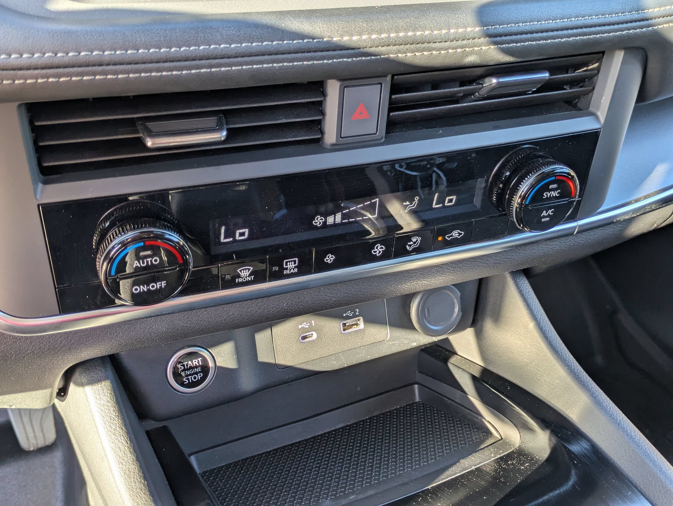 Used 2023 Nissan Rogue SV FWD image 24