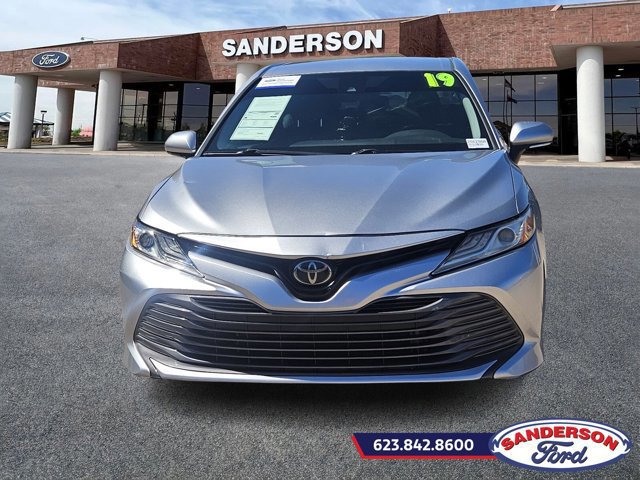 Used 2019 Toyota Camry XLE image 8