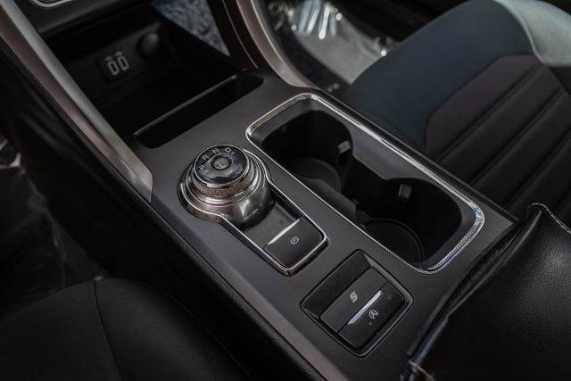 Certified 2020 Ford Fusion SE FWD image 19