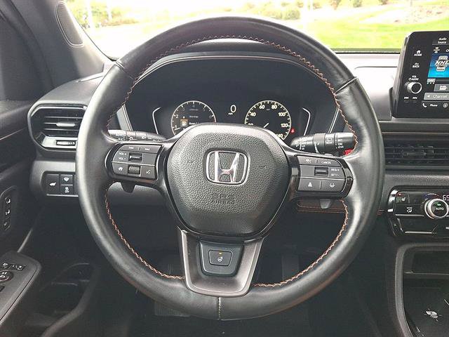 Used 2025 Honda Pilot TrailSport image 16