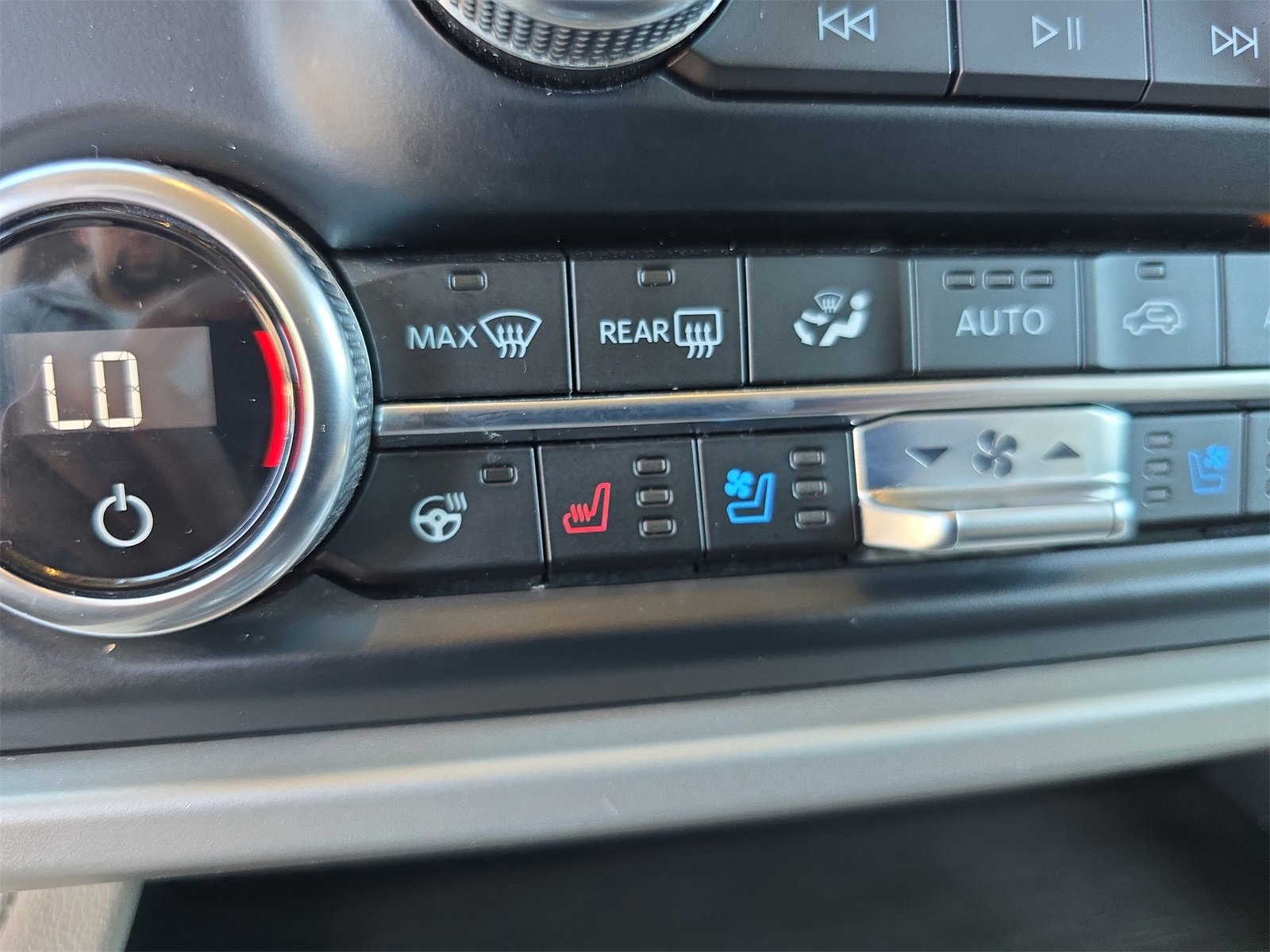 Certified 2024 Ford Expedition Max Limited image 20