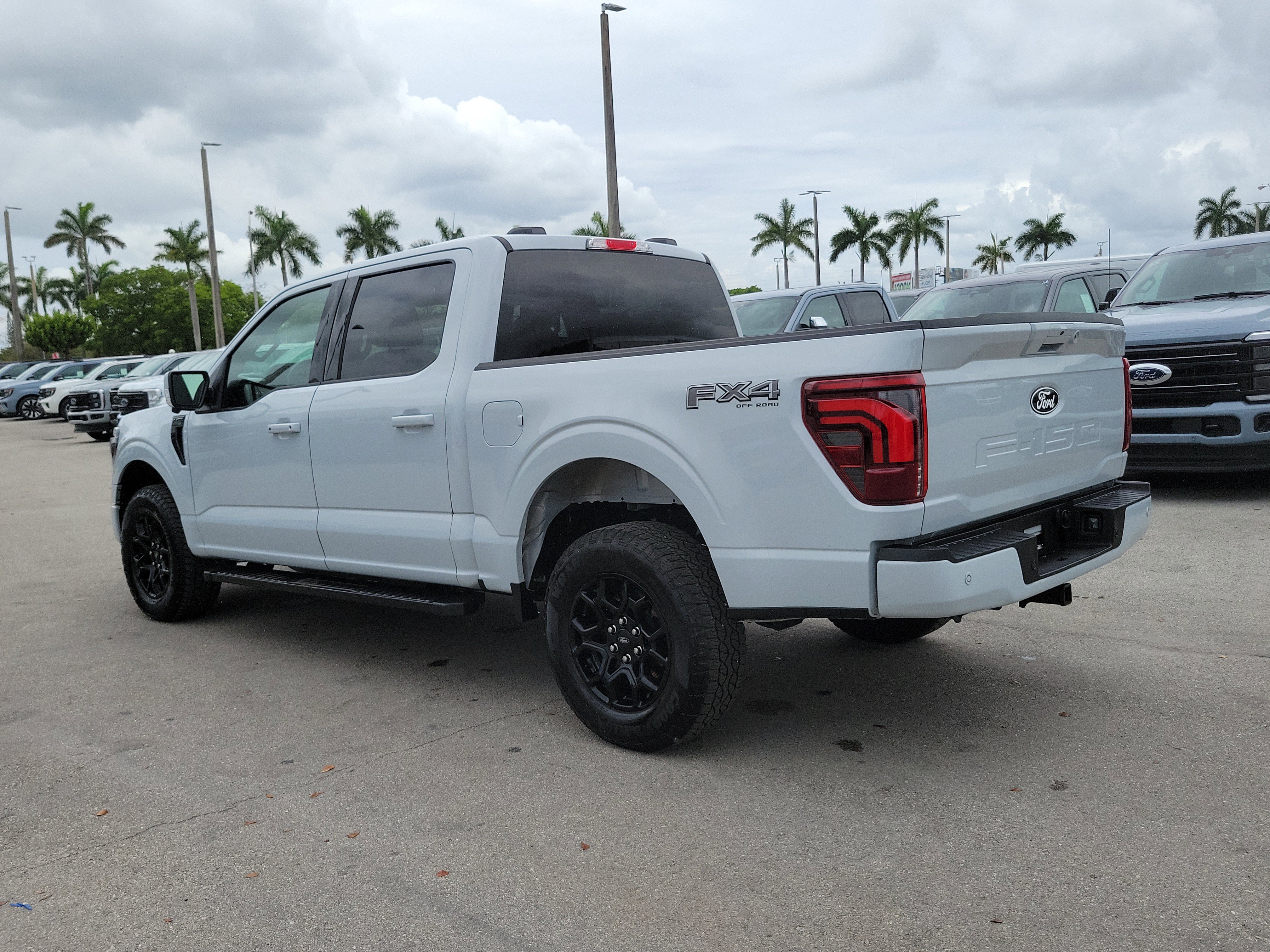 Certified 2025 Ford F150 Lariat w/ FX4 Off-Road Package AWD/4WD image 7