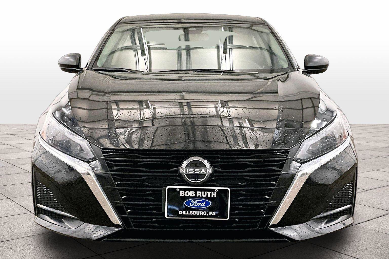 Used 2024 Nissan Altima 2.5 SV image 3