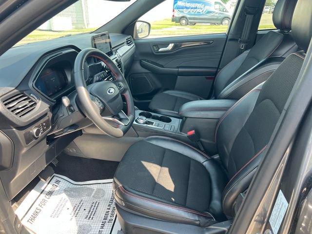 Certified 2025 Ford Escape ST-Line FWD image 23