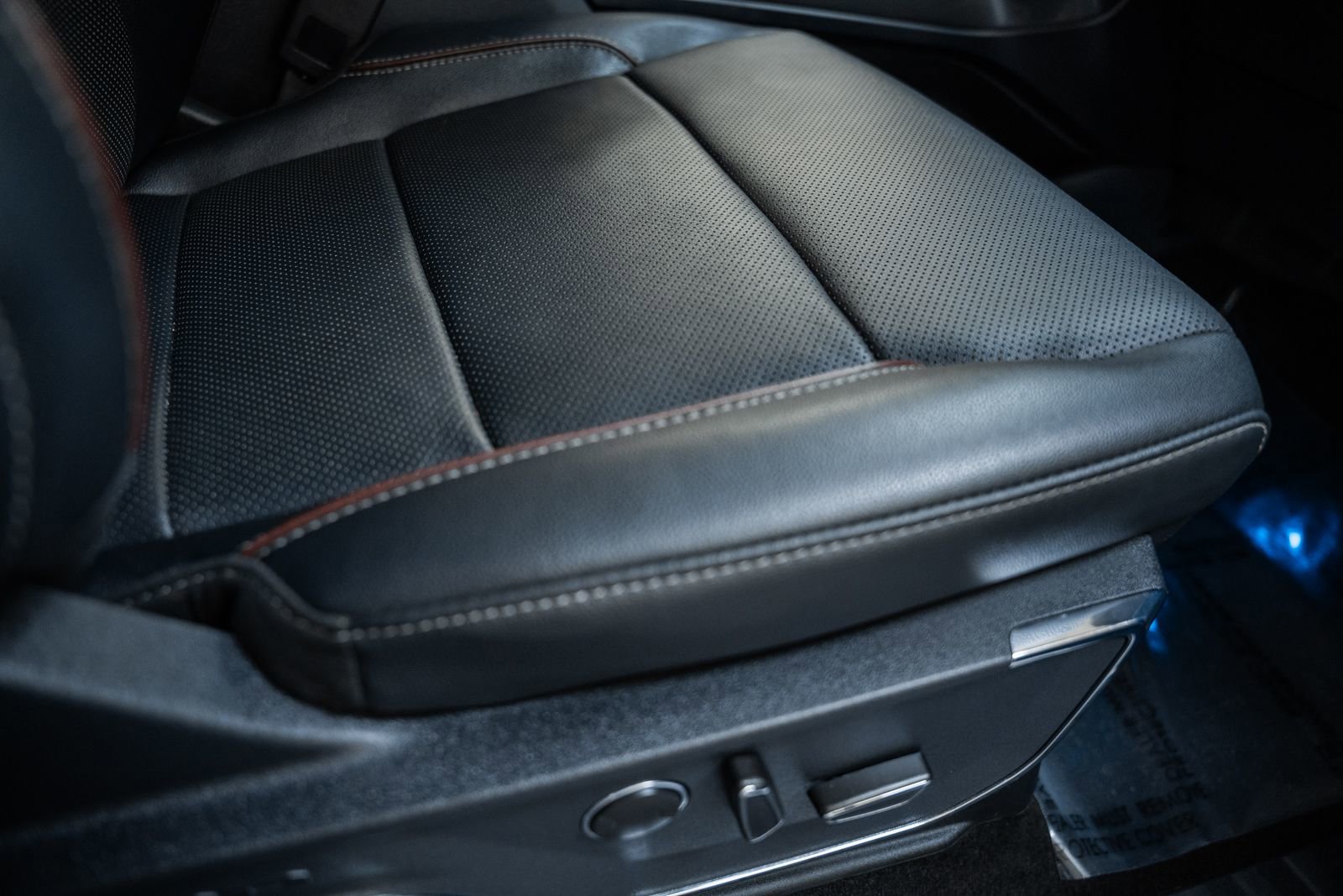 Certified 2023 Ford F150 Lariat w/ Equipment Group 502A High image 40