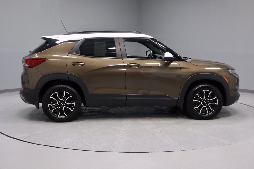 Used 2022 Chevrolet TrailBlazer ACTIV w/ Sun and Liftgate Package AWD/4WD image 12