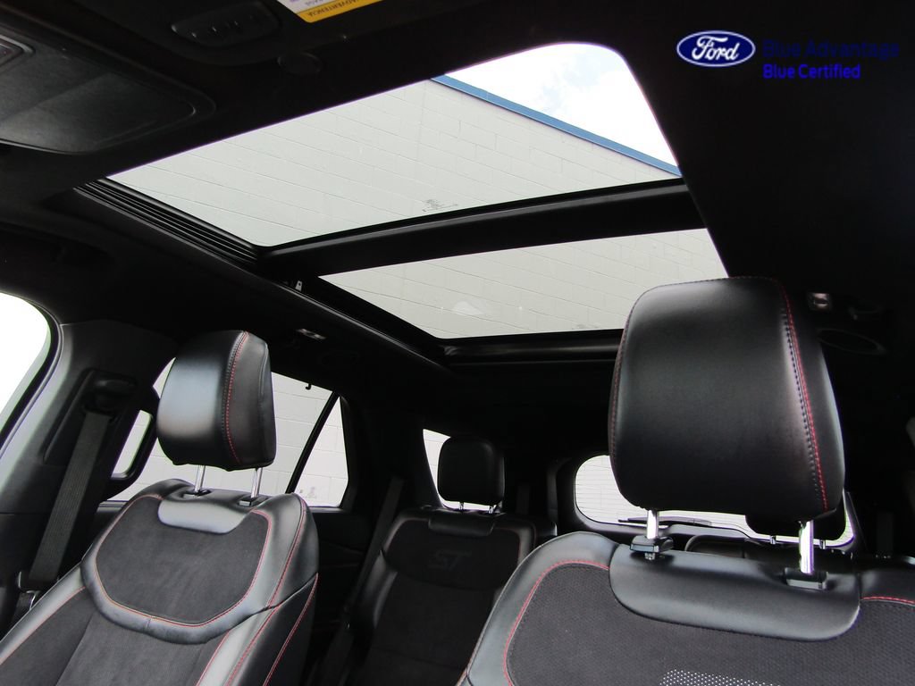 Certified 2025 Ford Explorer ST AWD/4WD image 16