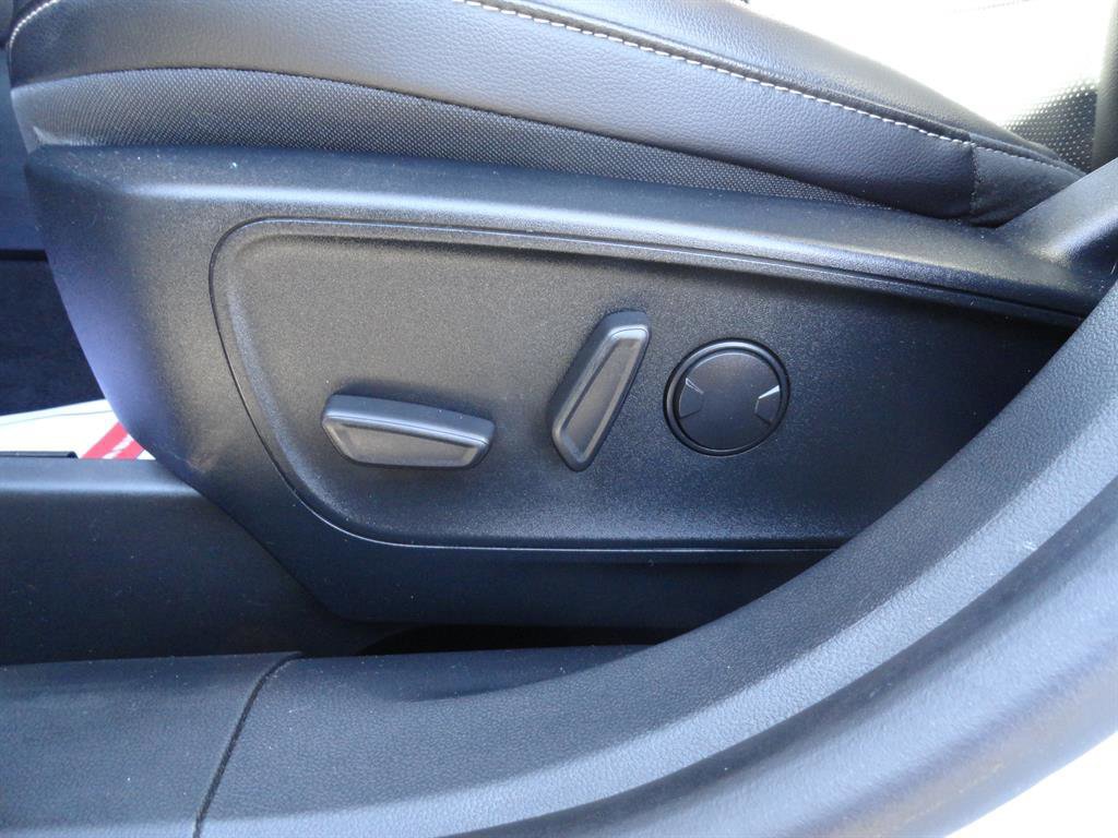 Certified 2021 Ford Escape Titanium image 12