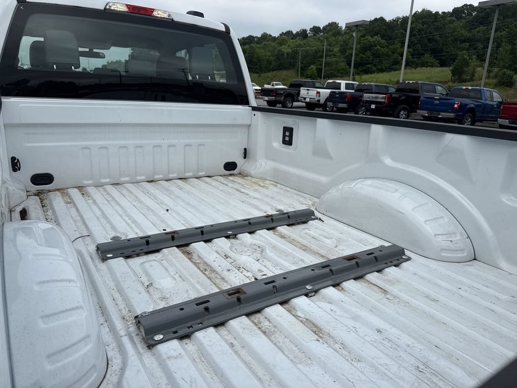 Certified 2025 Ford F250 XL w/ XL Chrome Package RWD image 33