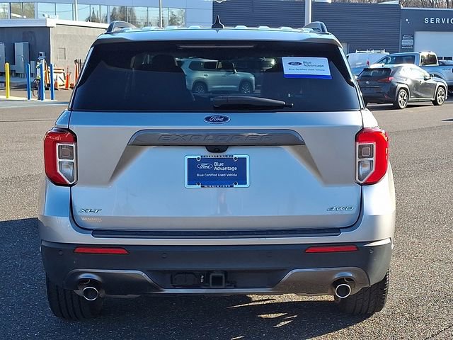 Certified 2022 Ford Explorer XLT w/ Equipment Group 202A AWD/4WD image 5