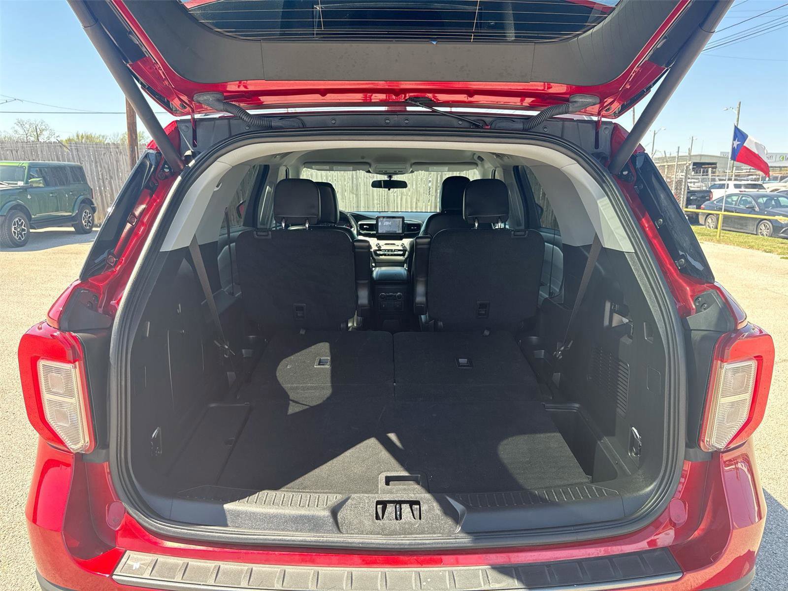 Certified 2024 Ford Explorer XLT w/ Equipment Group 202A image 22