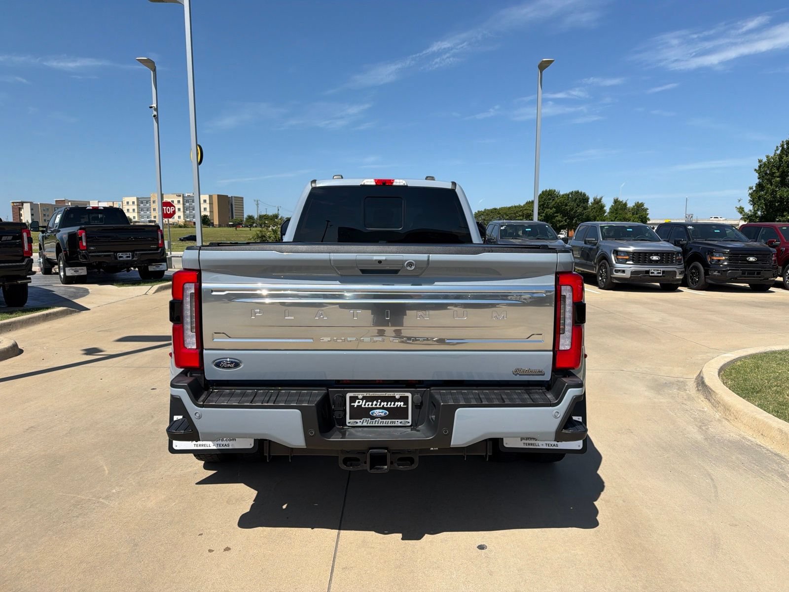 Certified 2026 Ford F450 Platinum w/ Platinum Plus Package AWD/4WD image 4