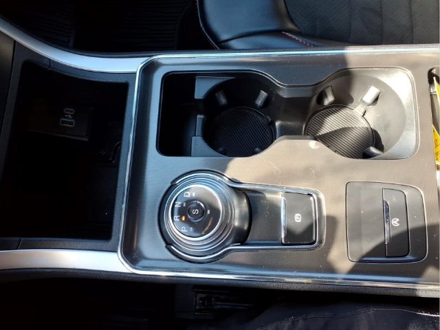Certified 2024 Ford Edge ST-Line AWD/4WD image 23
