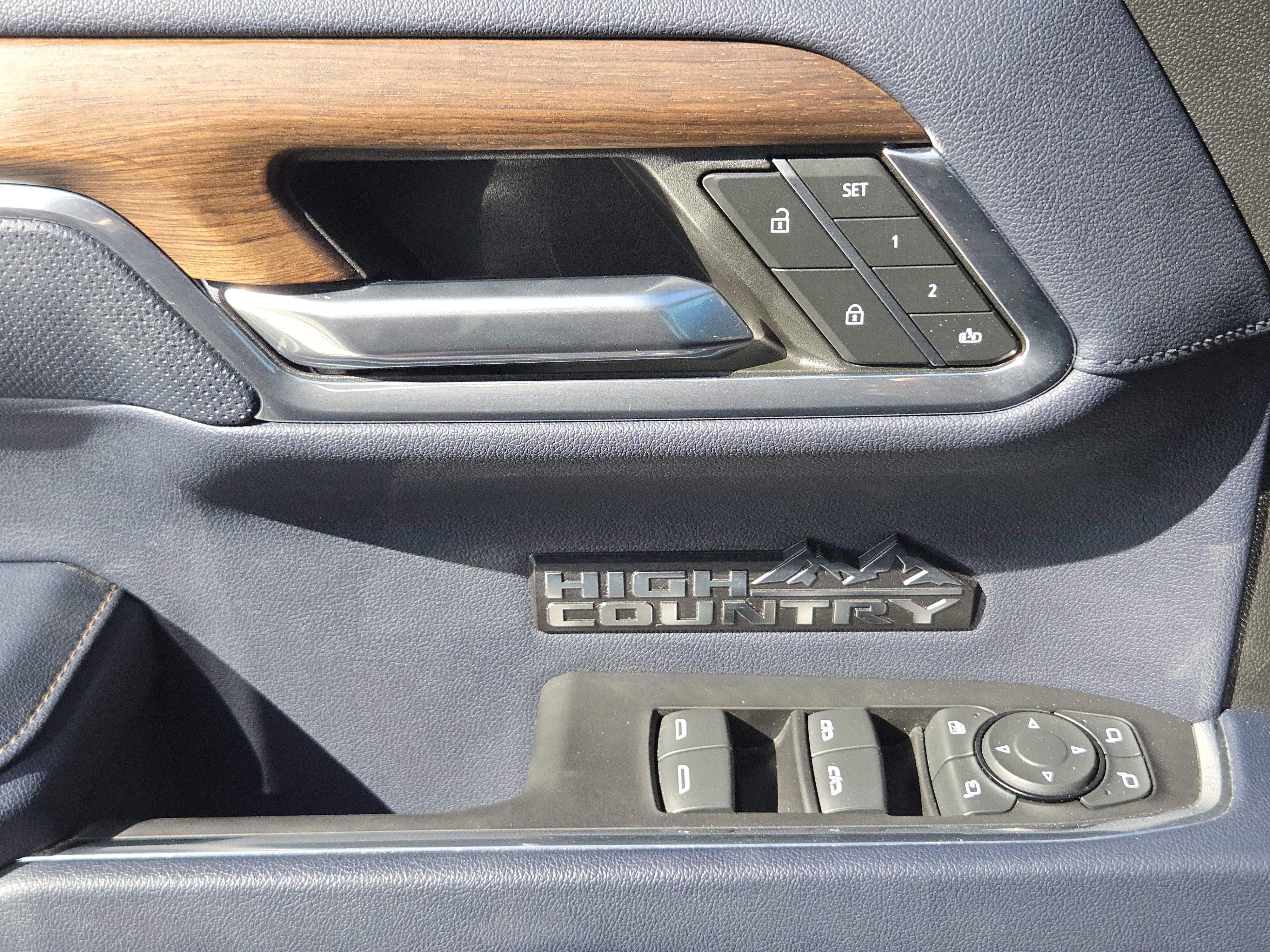 Used 2023 Chevrolet Silverado 1500 High Country w/ Z71 Off-Road Package image 21