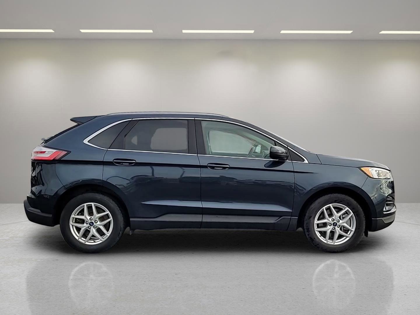 Certified 2022 Ford Edge SEL w/ Convenience Package image 6