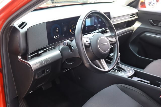 Used 2025 Hyundai Kona SEL FWD image 12