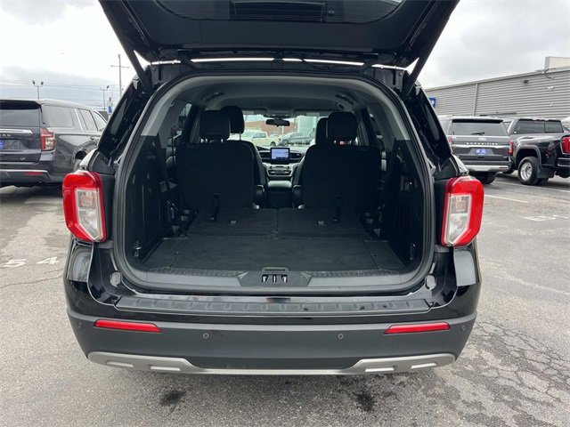 Certified 2022 Ford Explorer XLT w/ Equipment Group 202A image 12