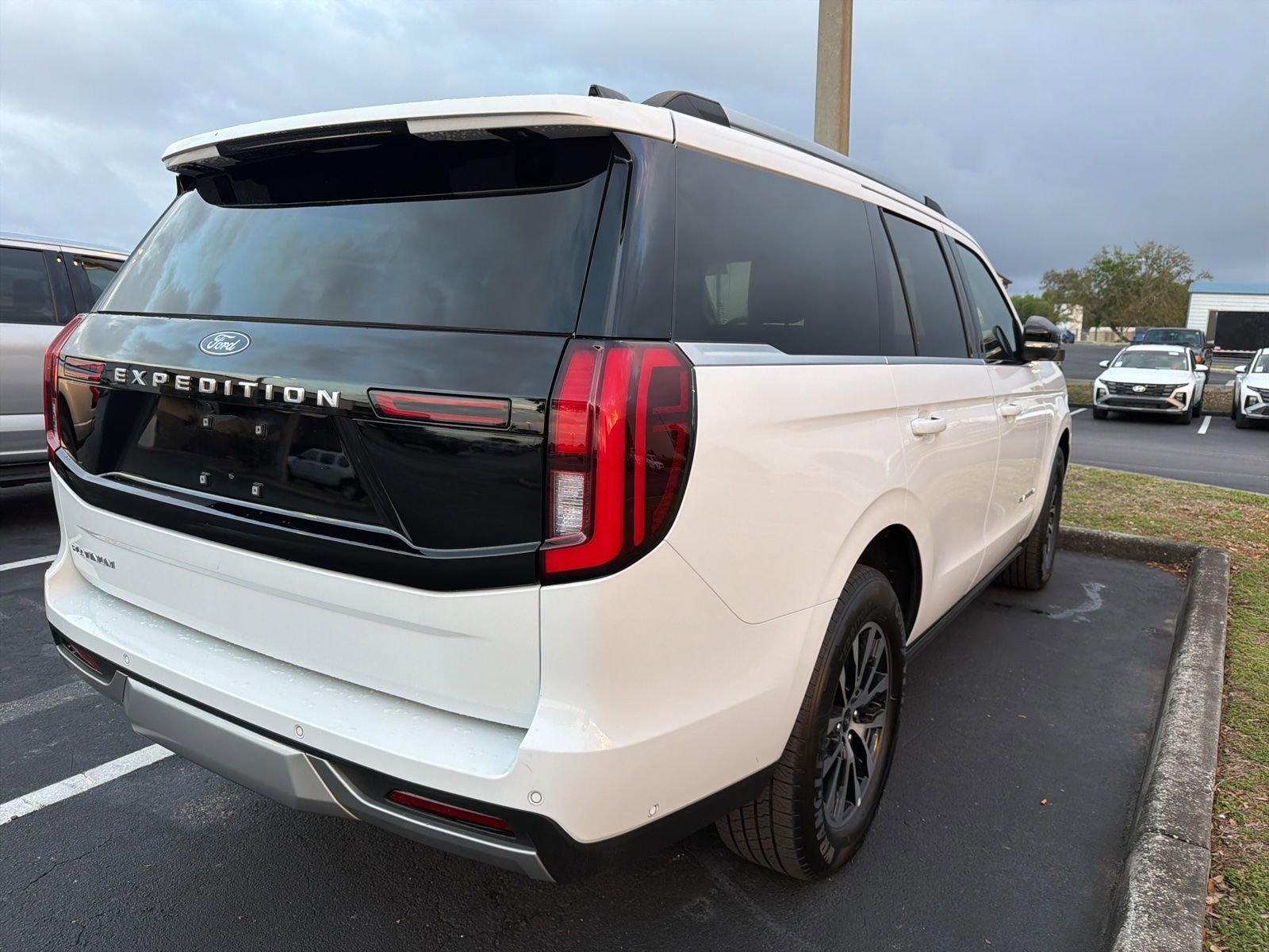 Certified 2025 Ford Expedition Platinum image 8