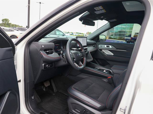 Certified 2025 Ford Explorer ST AWD/4WD image 22