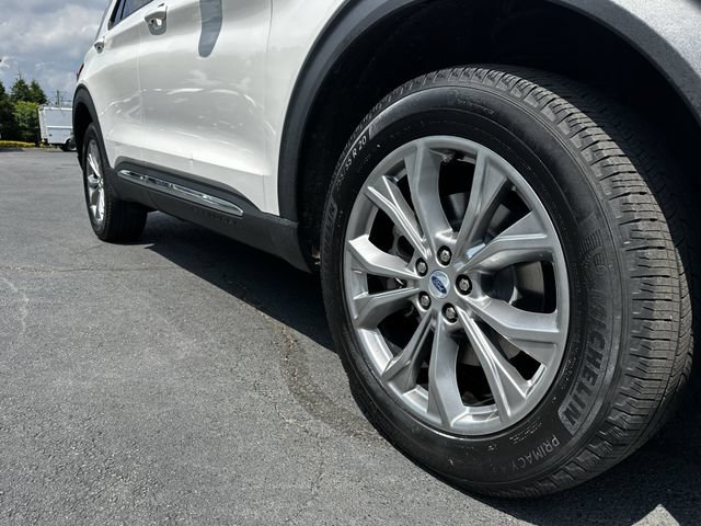 Certified 2023 Ford Explorer XLT w/ Equipment Group 202A AWD/4WD image 11