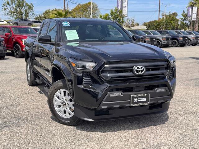 Used 2025 Toyota Tacoma SR5 RWD image 2