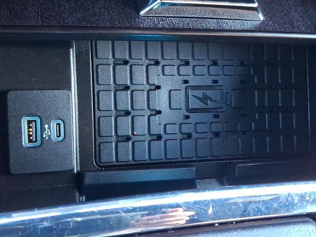 Certified 2022 Ford Expedition Platinum image 27