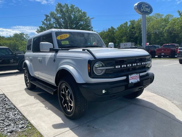 Certified 2025 Ford Bronco Outer Banks AWD/4WD image 2