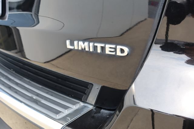 Used 2022 Jeep Grand Cherokee Limited w/ Tech Group AWD/4WD image 9