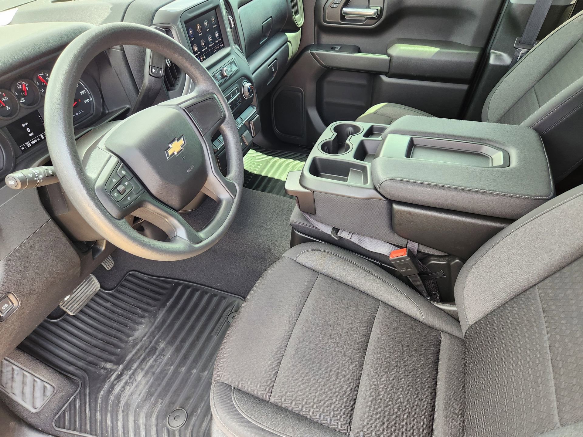 Used 2024 Chevrolet Silverado 1500 Custom image 16
