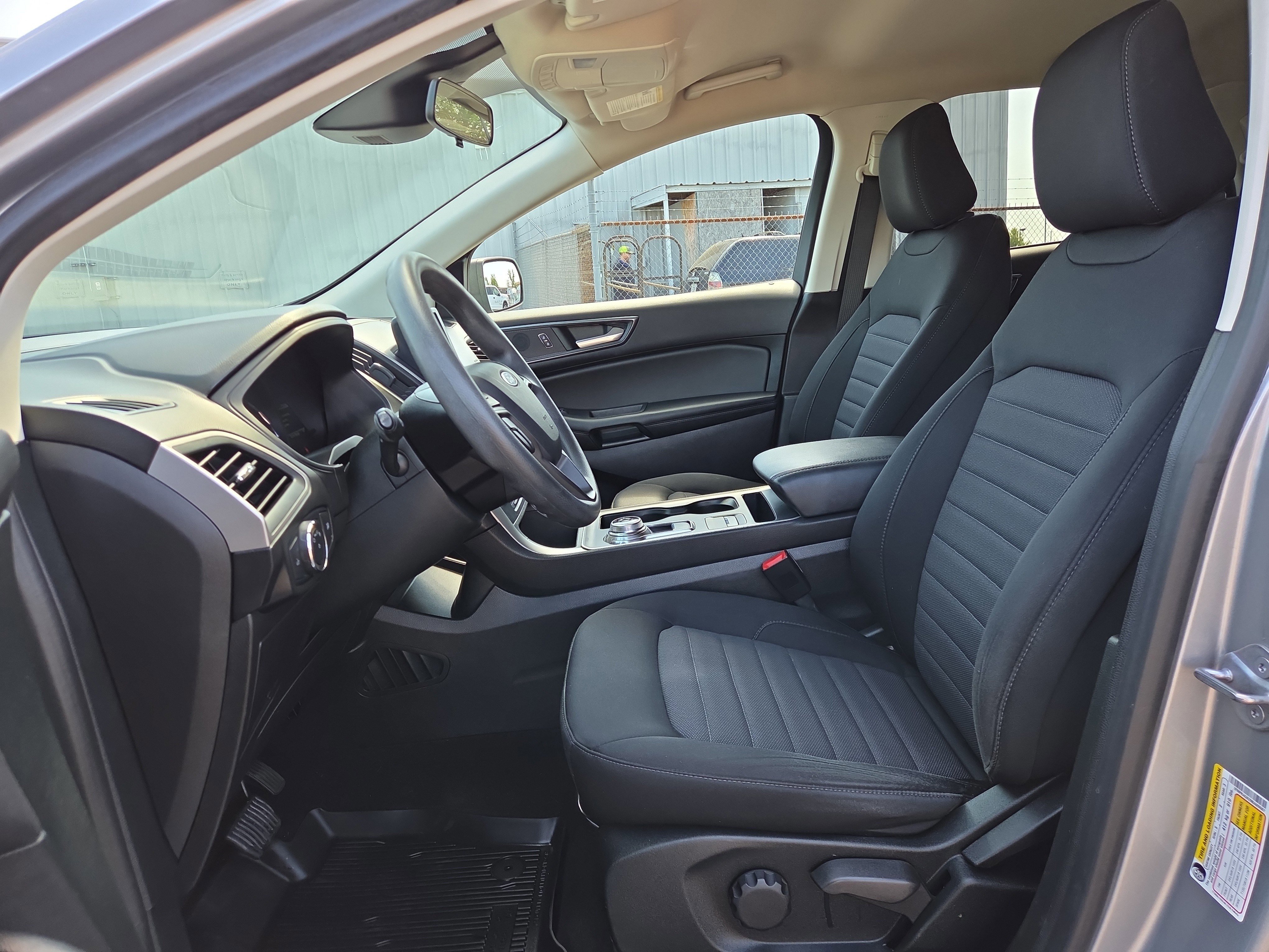 Certified 2022 Ford Edge SE image 10