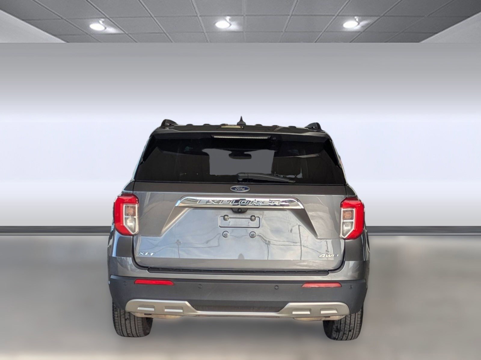 Certified 2022 Ford Explorer XLT w/ Equipment Group 202A image 4