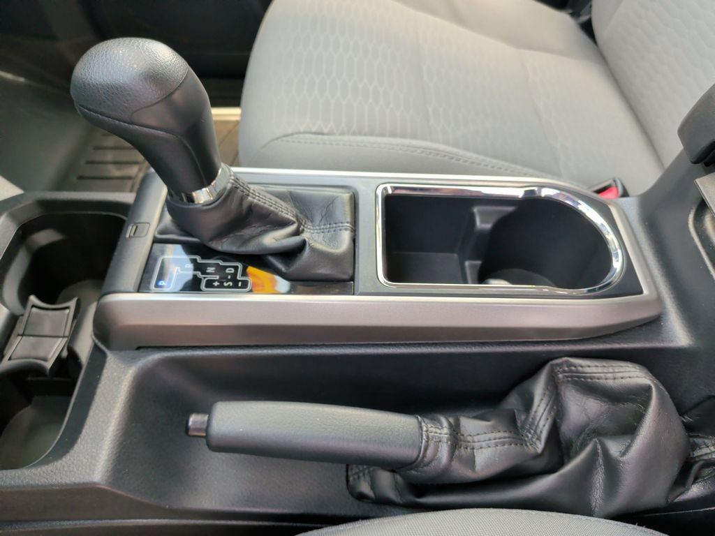 Used 2019 Toyota Tacoma SR5 AWD/4WD image 21