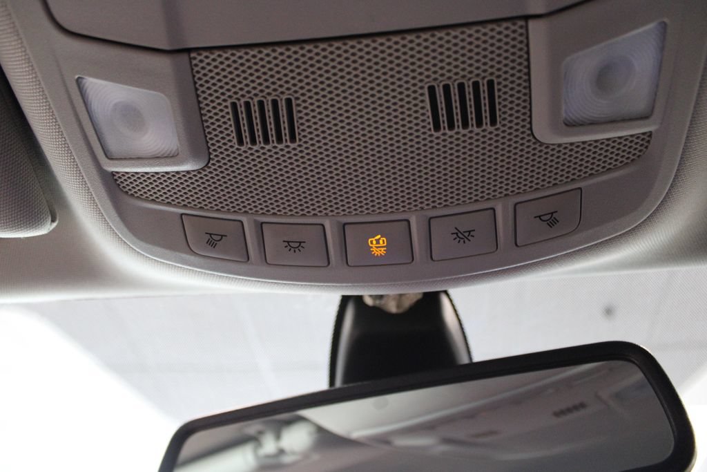 Certified 2020 Ford Fusion SE FWD image 31