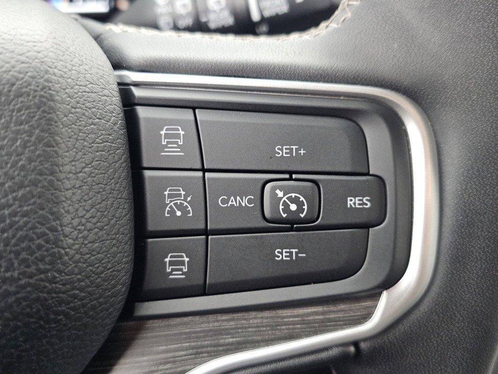 Used 2024 Jeep Wagoneer L Series II w/ Flexible Seating Group image 19