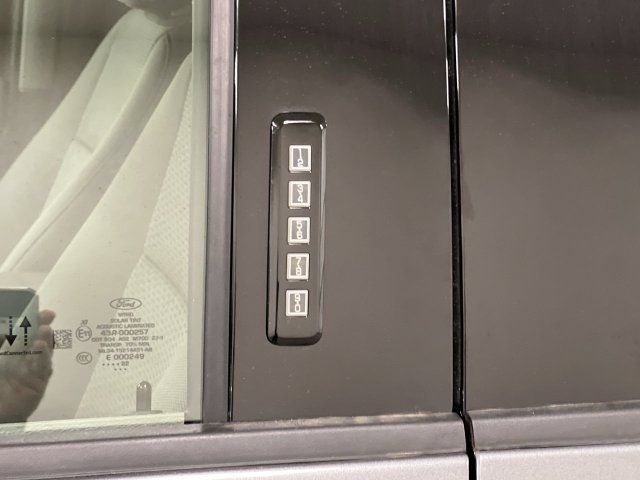 Certified 2022 Ford F250 XLT w/ XLT Premium Package AWD/4WD image 21