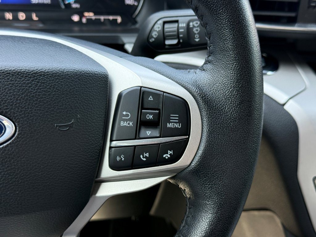 Certified 2023 Ford Explorer XLT w/ Equipment Group 202A AWD/4WD image 35