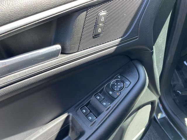 Certified 2022 Ford Edge SE w/ Black Appearance Package image 12